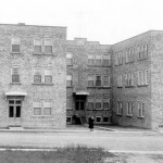 Le Collège d’Amos en 1943, situé à l’emplacement de l’actuel Centre Goyette-Ruel.  SHA – Fonds Société historique d’Amos
